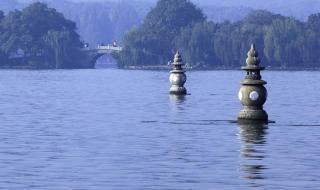 三潭印月有几个月亮