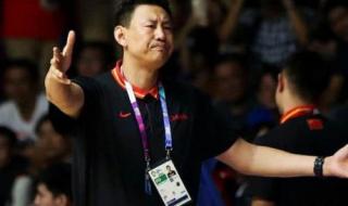 中国男篮队长是谁